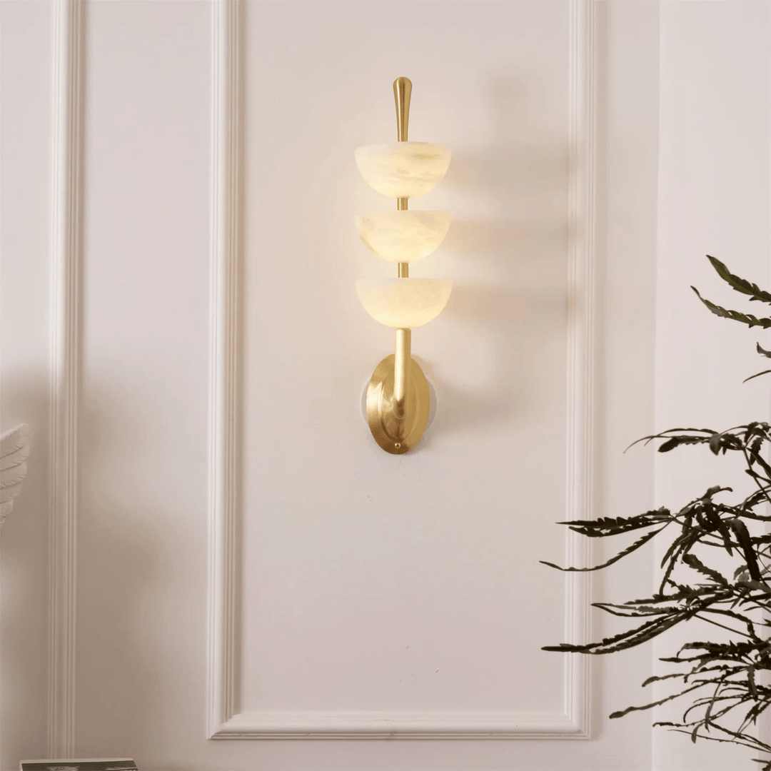 Triple Alabaster Vägglampa