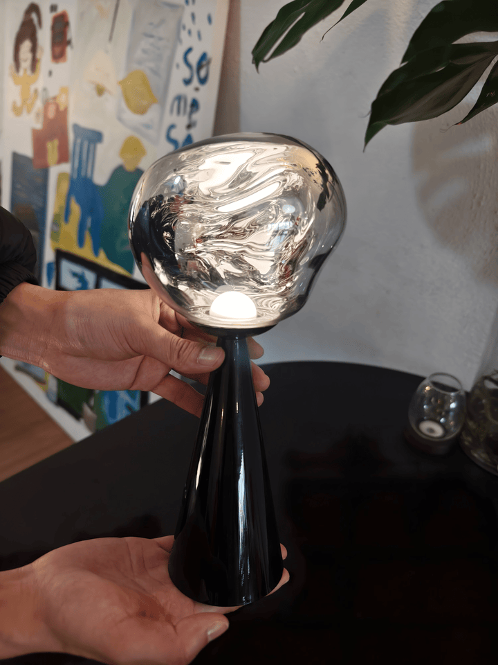 Lava Uppladdningsbar Bordslampa
