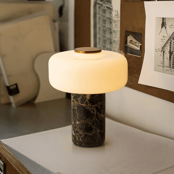 Maris Uppladdningsbar Marmor Bordslampa