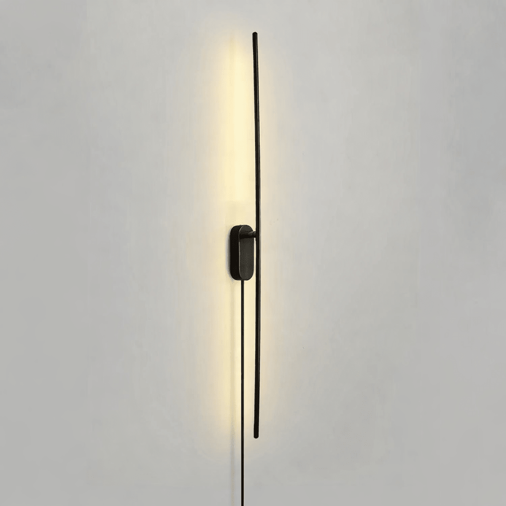 Stickformad Vägglampa med Kontakt