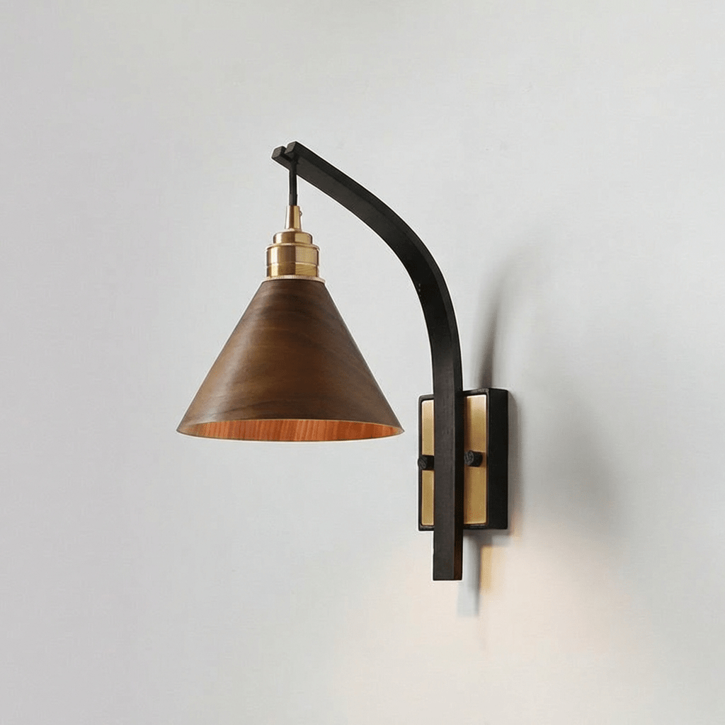 Camber Arc Vägglampa