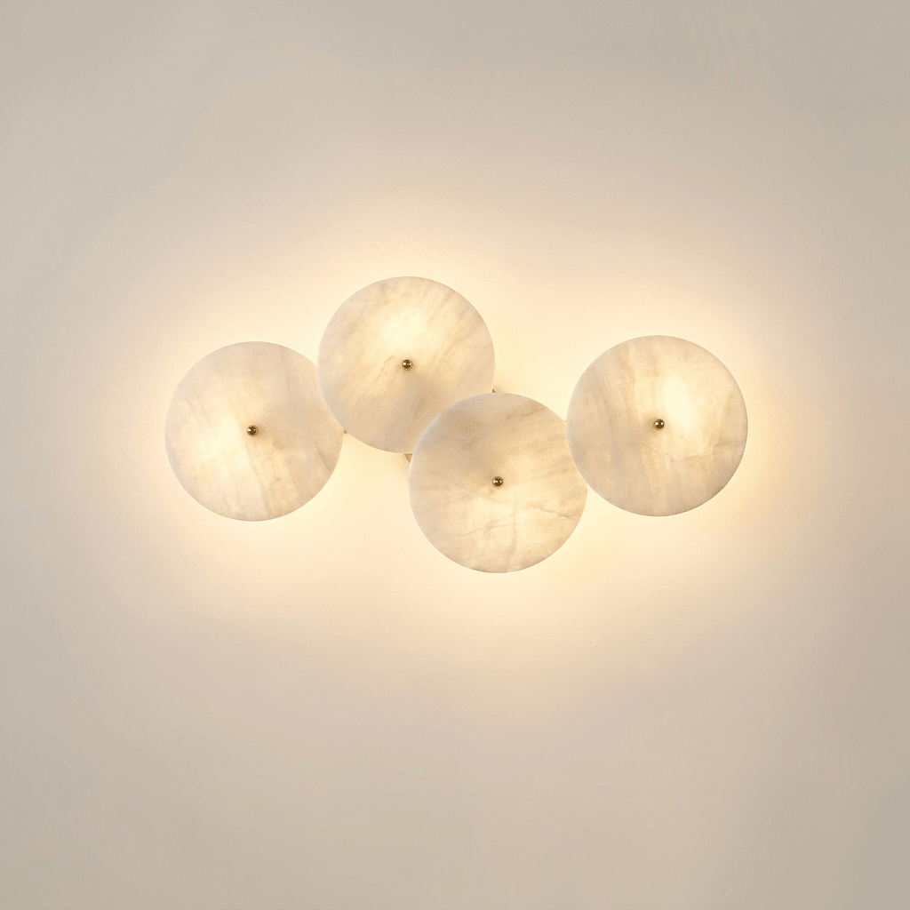 Cluster Alabaster Vägglampa
