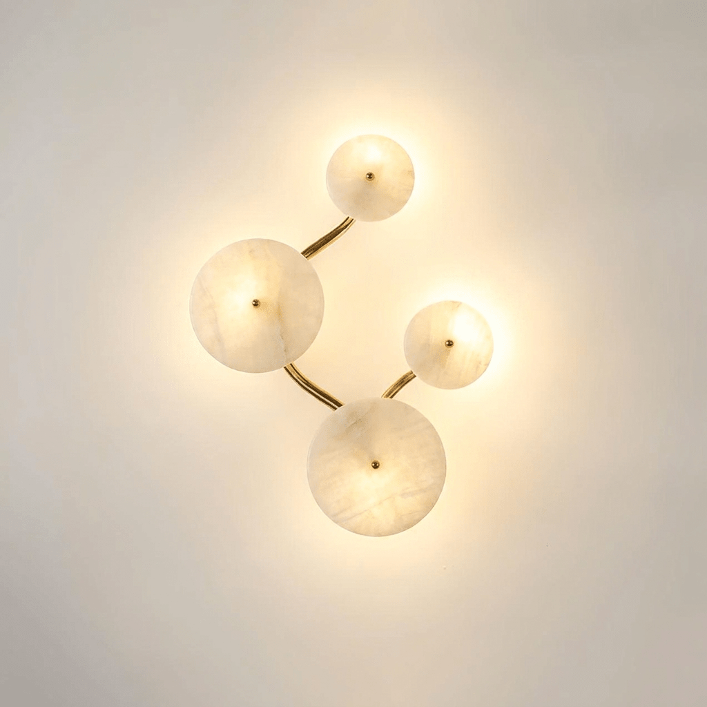 Cluster Alabaster Vägglampa