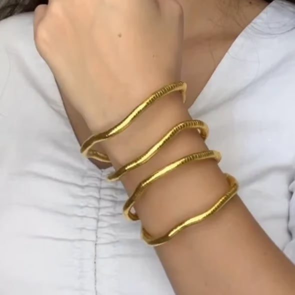 Serpina - Elastisk Halsband i Bransoletka i form av Węża