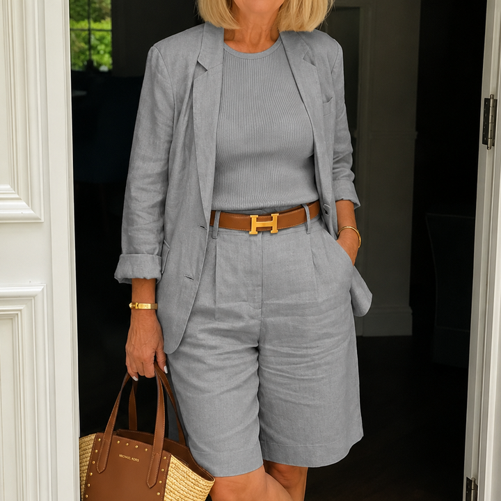Wearbella – Set z otwartą bluzką i szortami bermudami