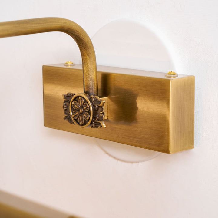 Adelaide Horn Vägglampa