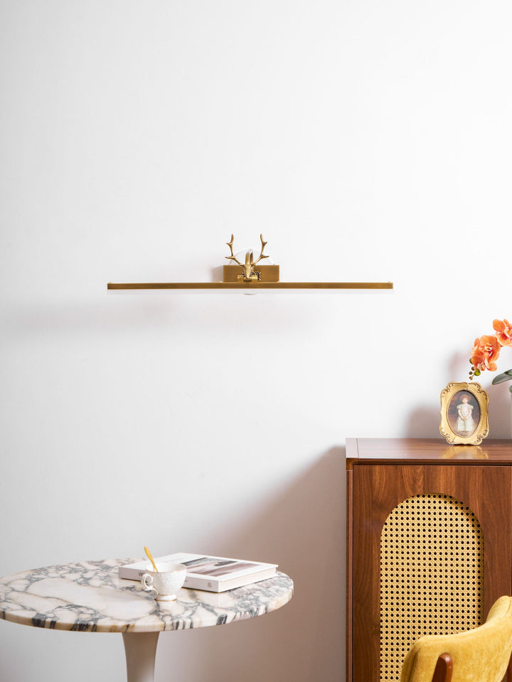 Adelaide Horn Vägglampa