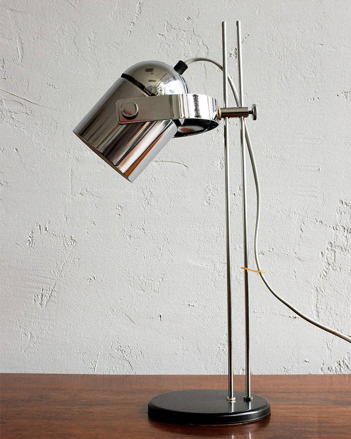 Adjusta Höj- och Sänkbar Skrivbordslampa