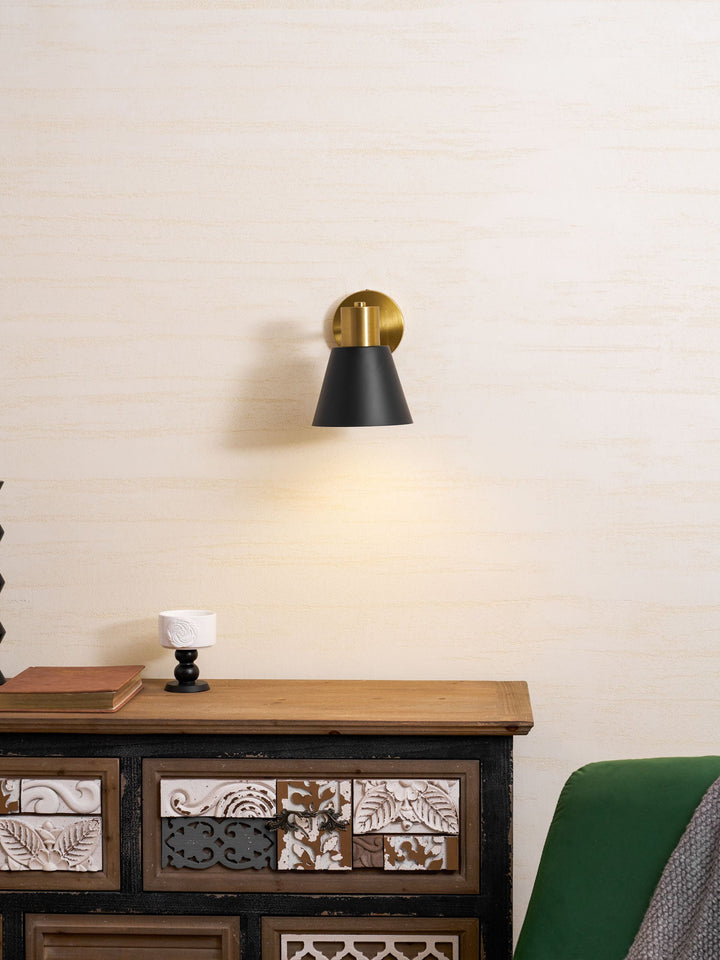 Justerbar Vägglampa med Arm