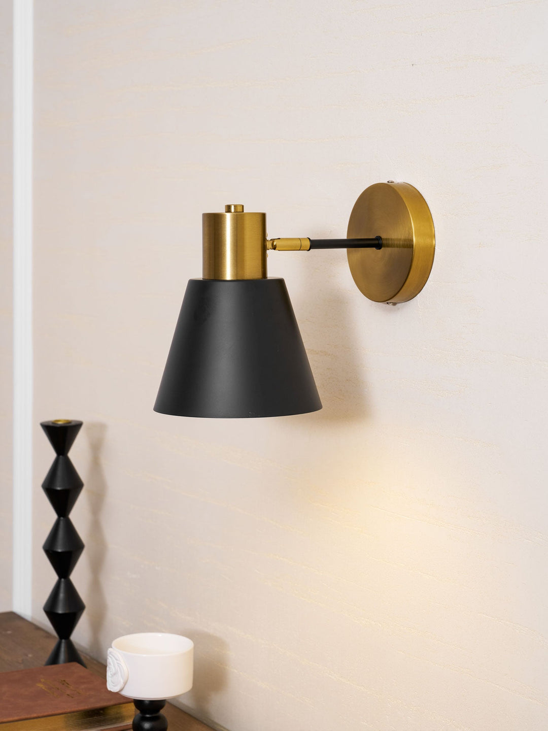 Justerbar Vägglampa med Arm