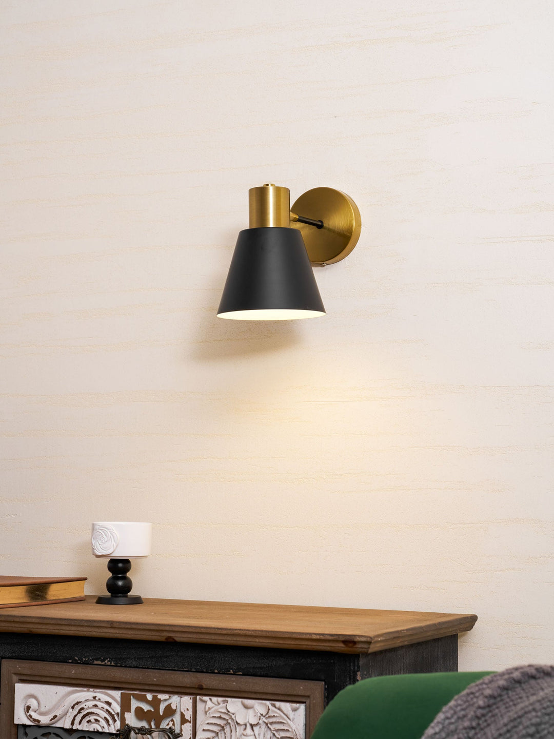 Justerbar Vägglampa med Arm