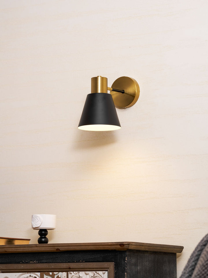 Justerbar Vägglampa med Arm