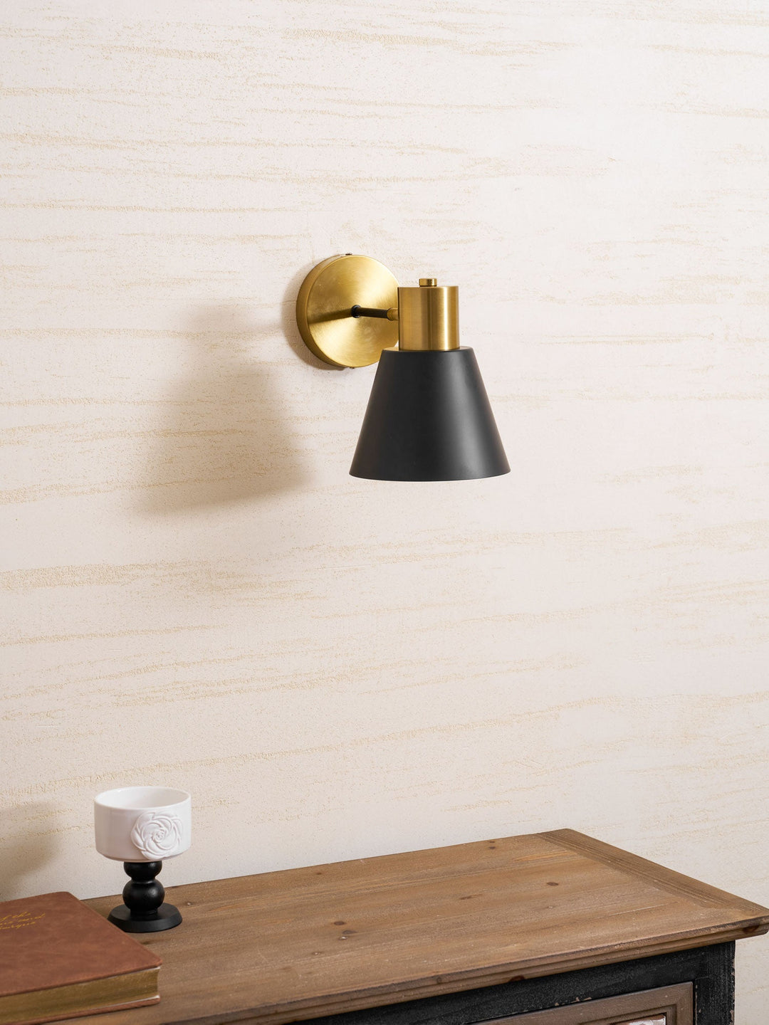 Justerbar Vägglampa med Arm