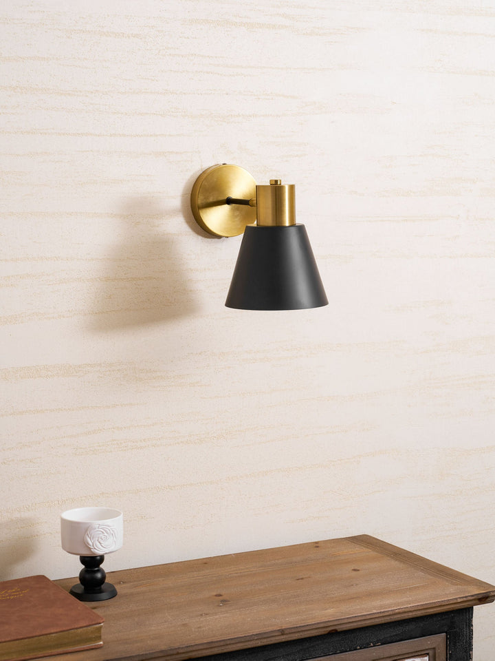 Justerbar Vägglampa med Arm