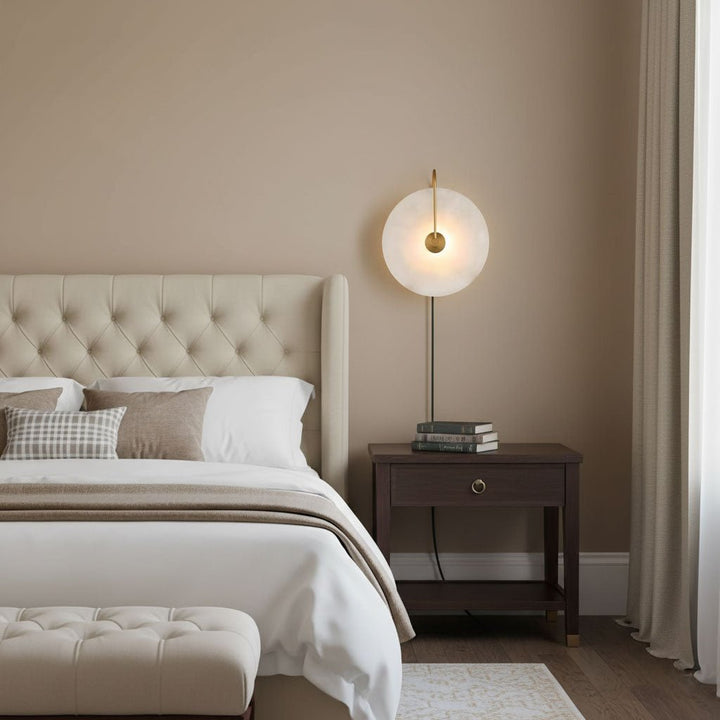 Alabaster LED Vägglampa med Stickkontakt