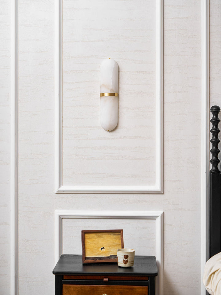 Alabaster Pill Vägglampa