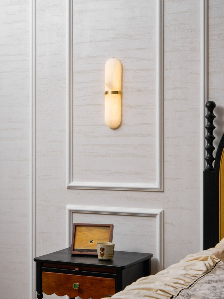 Alabaster Pill Vägglampa