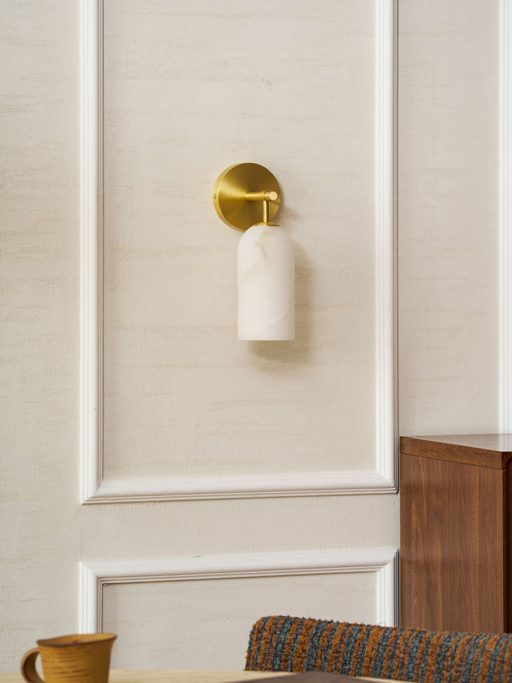 Pillar Alabaster Vägglampa