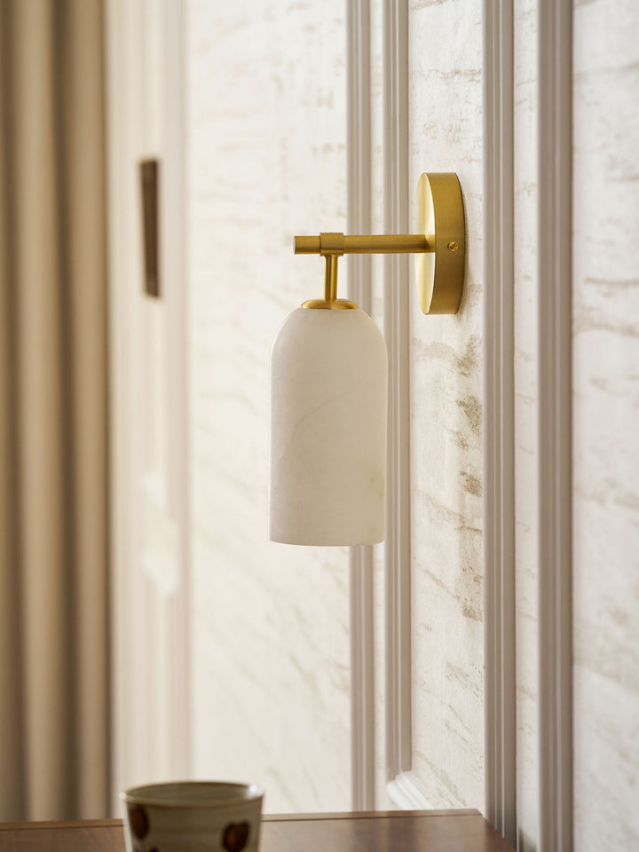 Pillar Alabaster Vägglampa