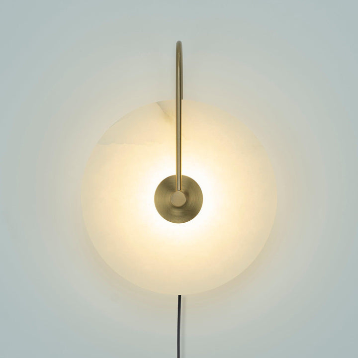 Alabaster LED Vägglampa med Stickkontakt