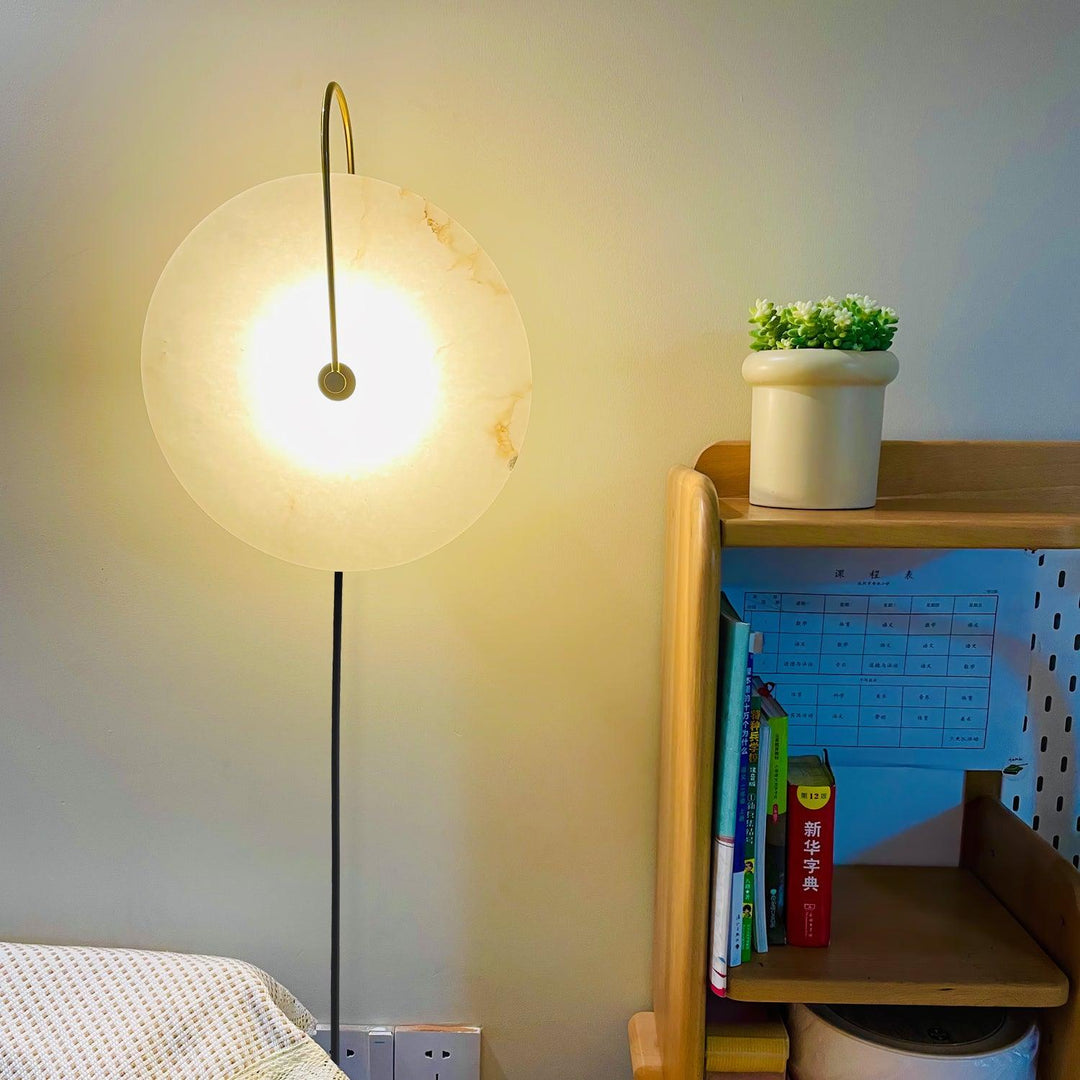 Alabaster LED Vägglampa med Stickkontakt