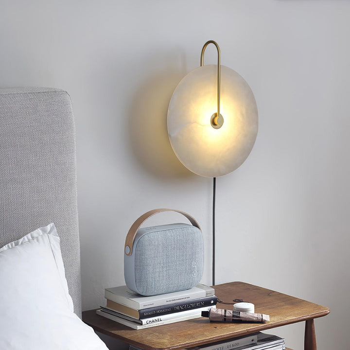 Alabaster LED Vägglampa med Stickkontakt