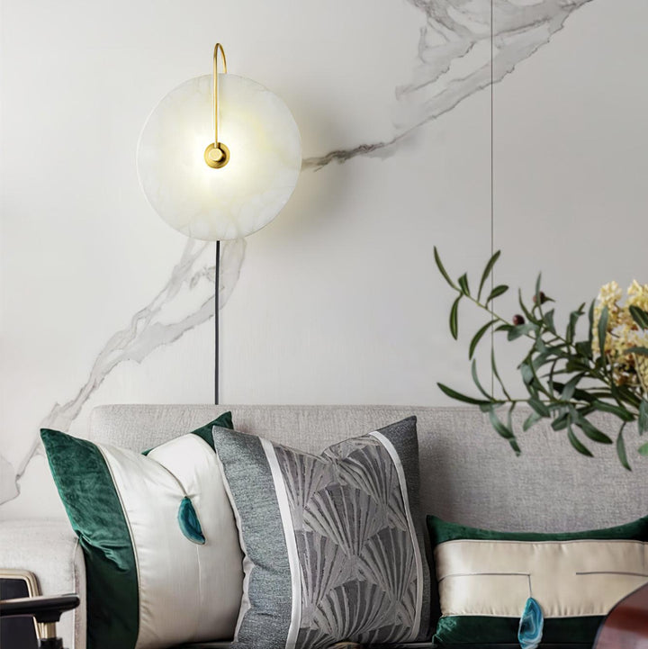Alabaster LED Vägglampa med Stickkontakt