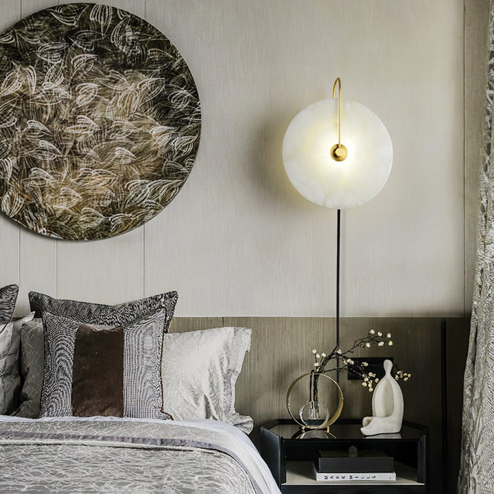 Alabaster LED Vägglampa med Stickkontakt