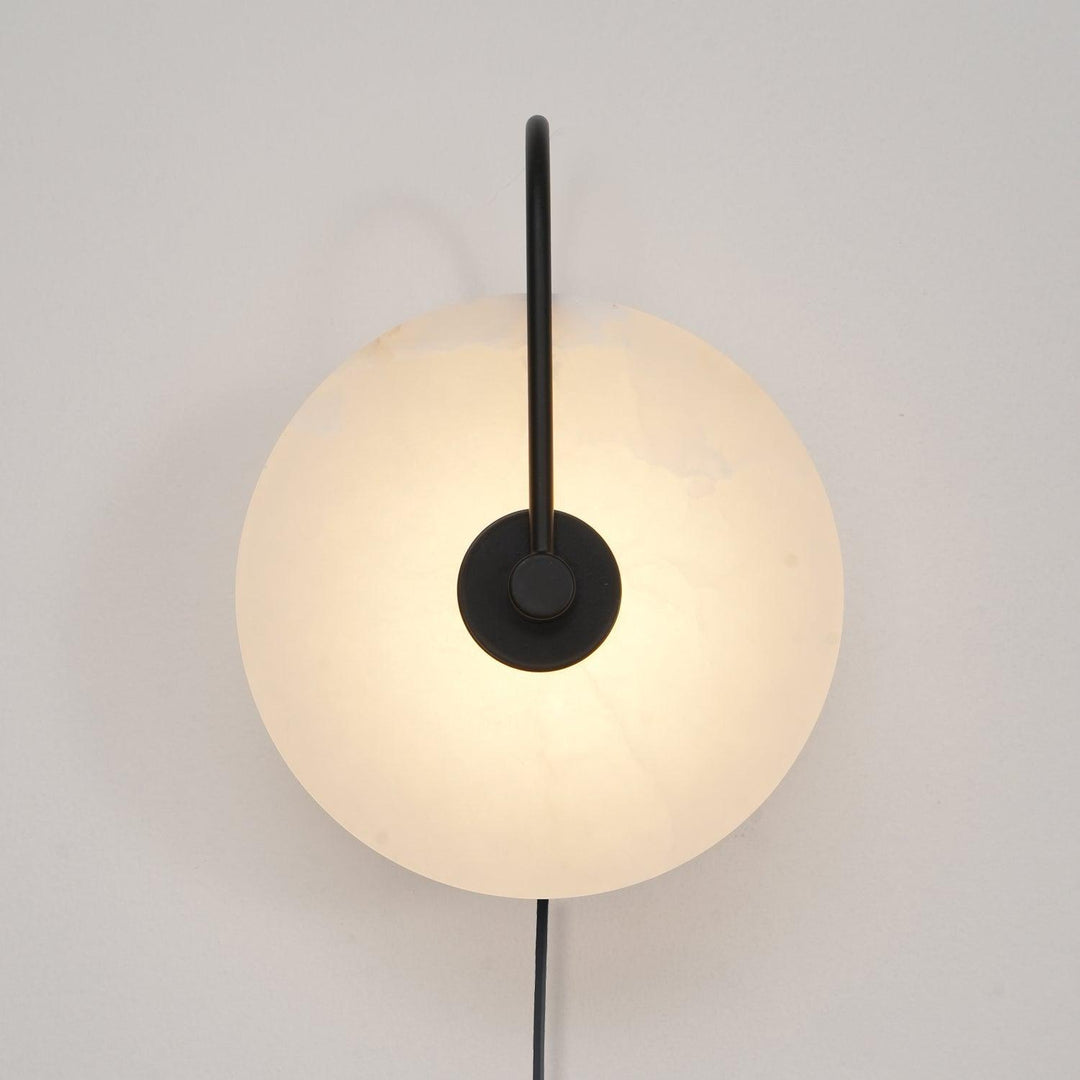 Alabaster LED Vägglampa med Stickkontakt