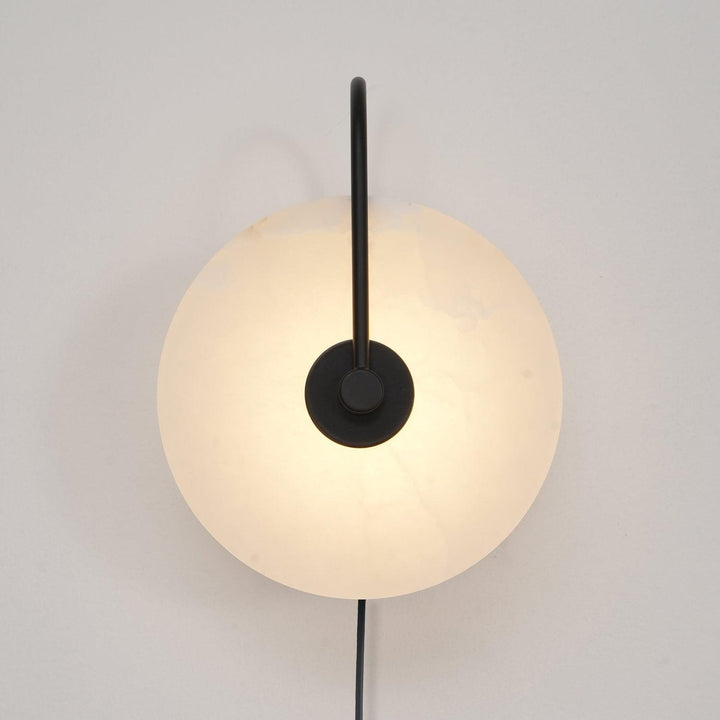 Alabaster LED Vägglampa med Stickkontakt