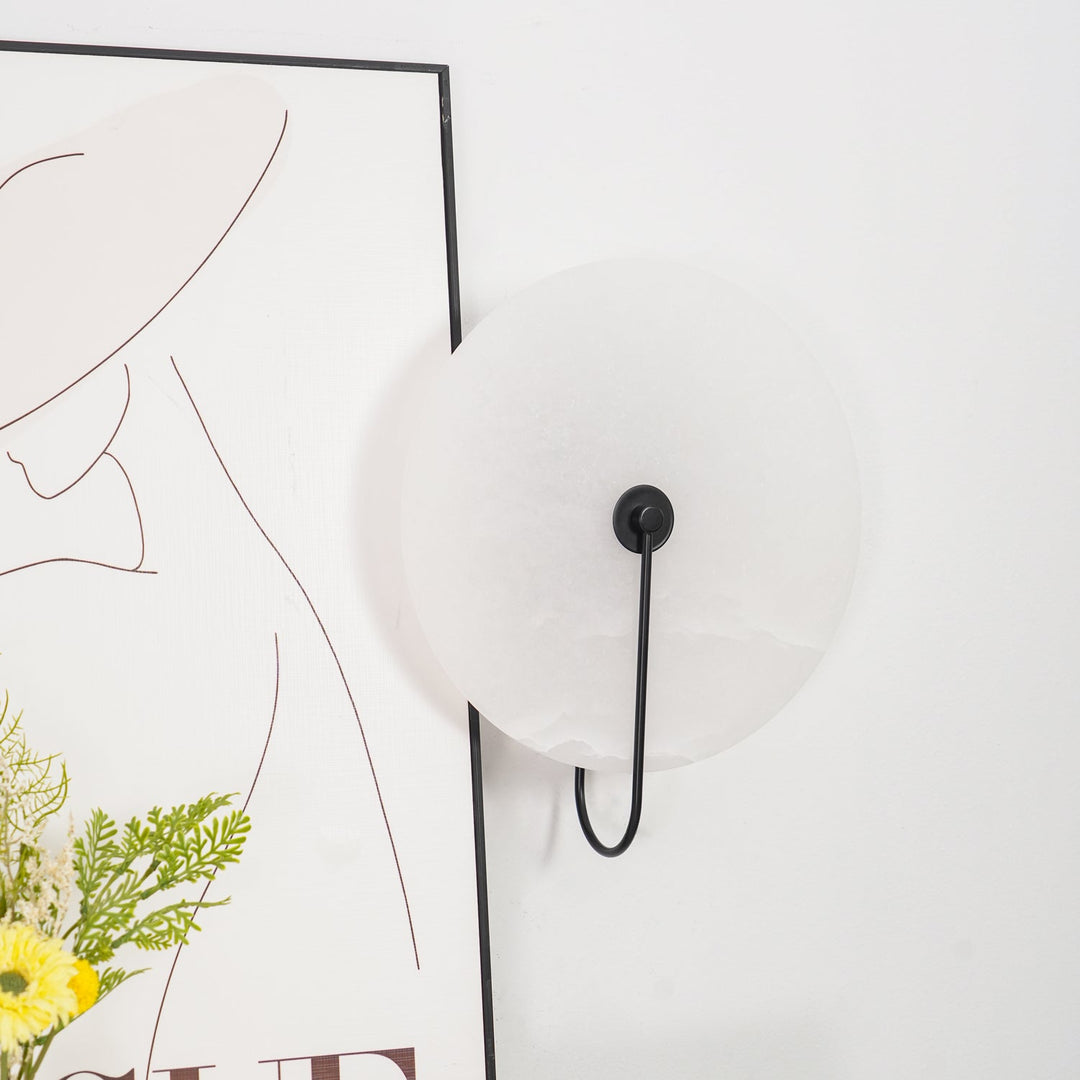 Alabaster LED Vägglampa med Stickkontakt
