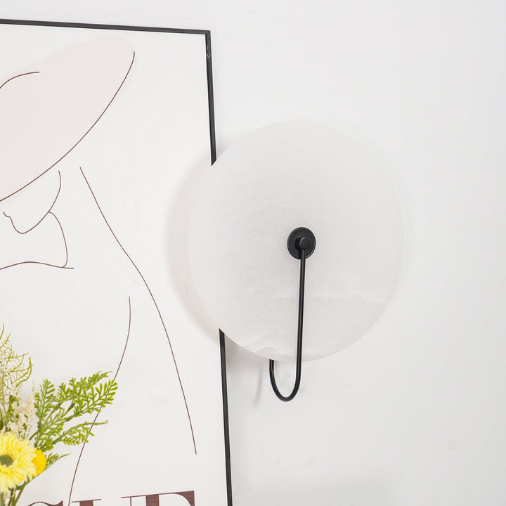Alabaster LED Vägglampa med Stickkontakt
