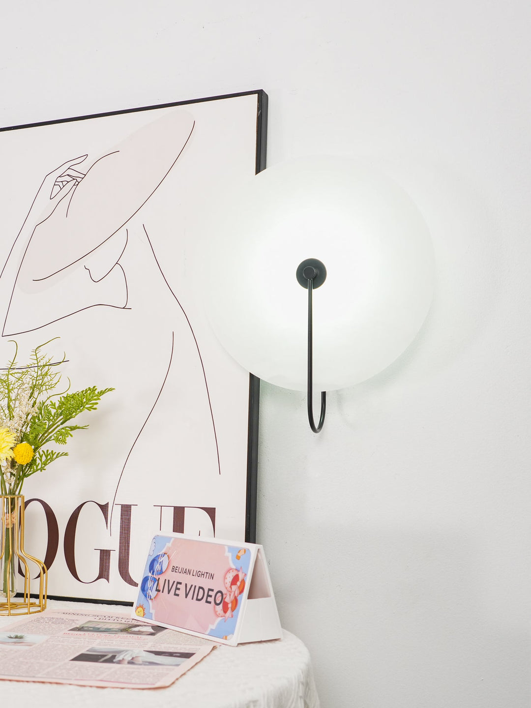 Alabaster LED Vägglampa med Stickkontakt