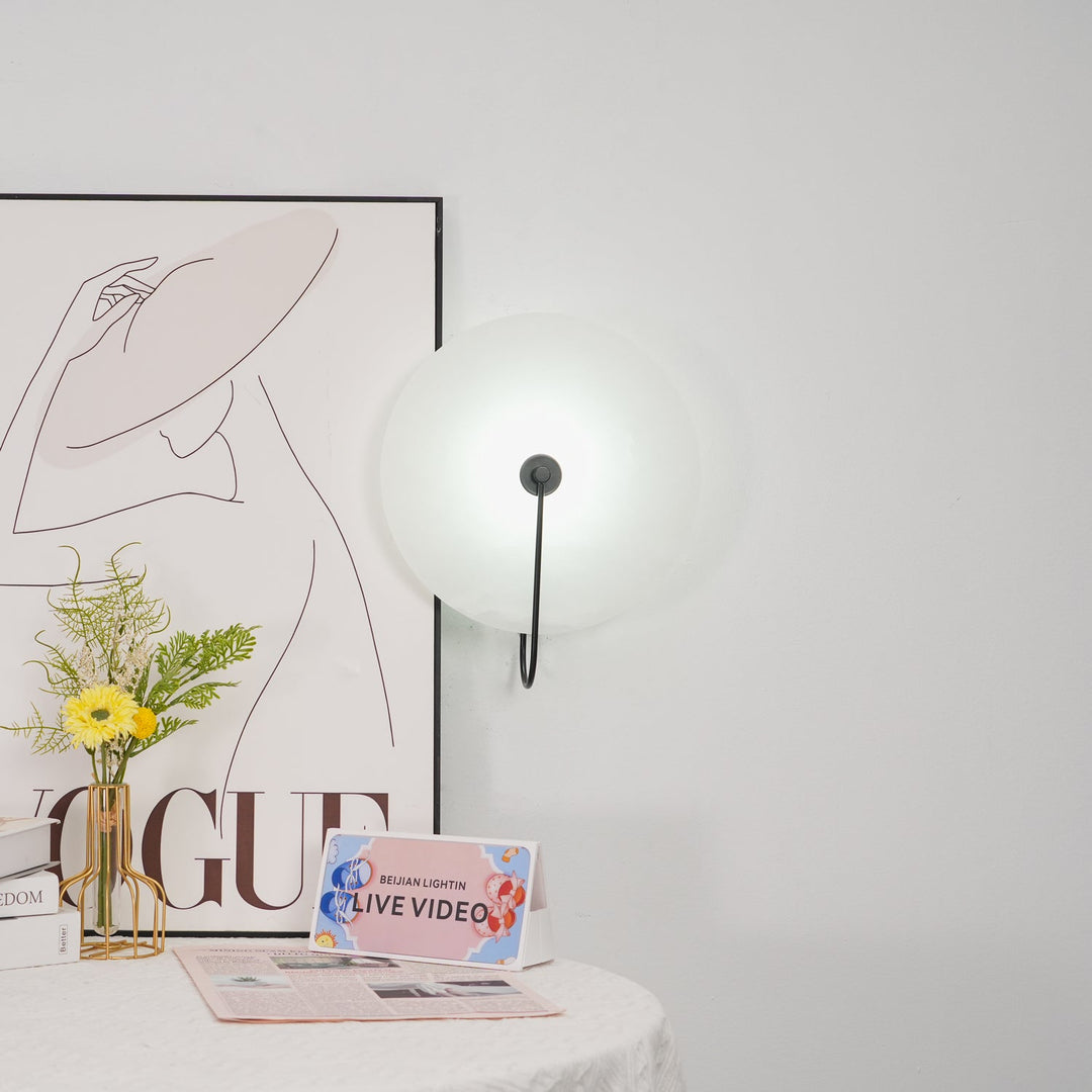 Alabaster LED Vägglampa med Stickkontakt