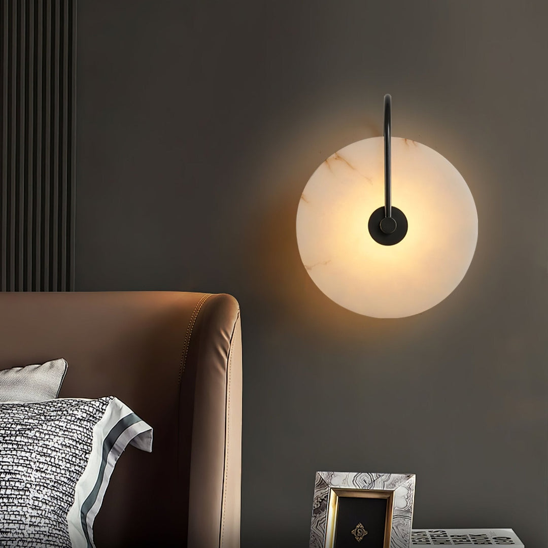 Alabaster LED Vägglampa med Stickkontakt