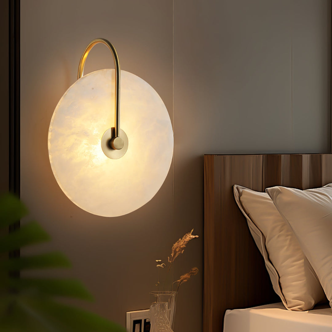 Alabaster LED Vägglampa med Stickkontakt