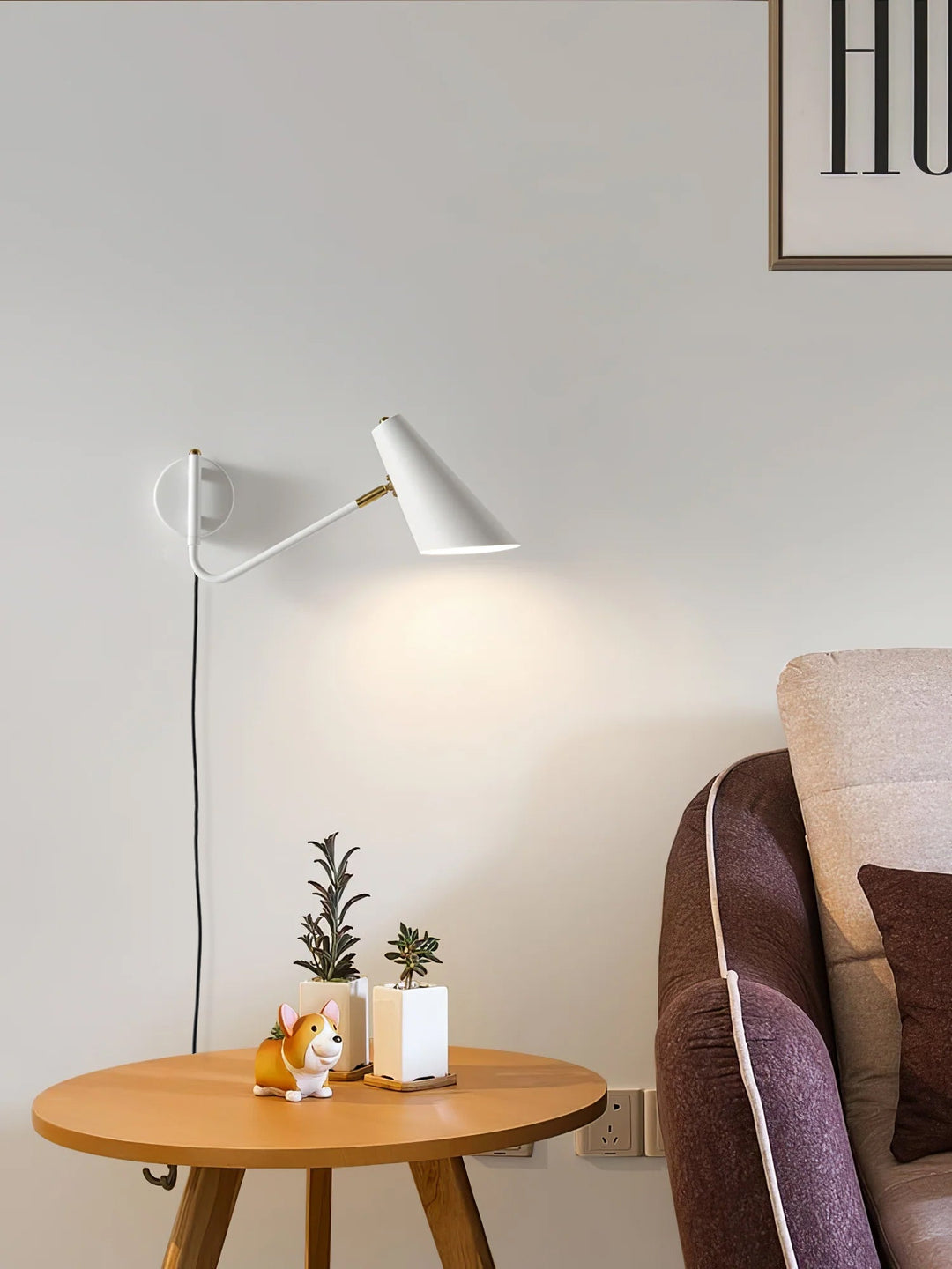 Apex Vägglampa med Kontakt