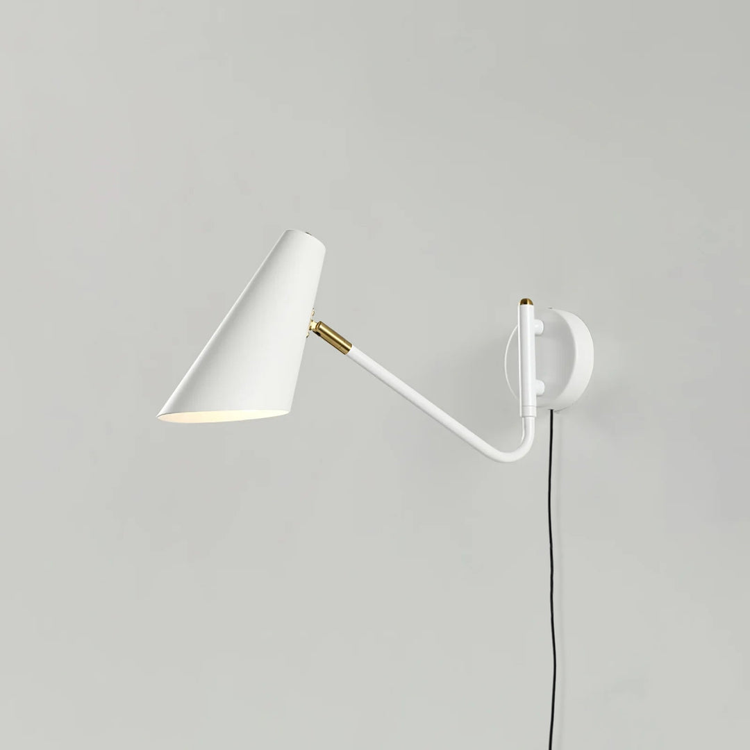 Apex Vägglampa med Kontakt