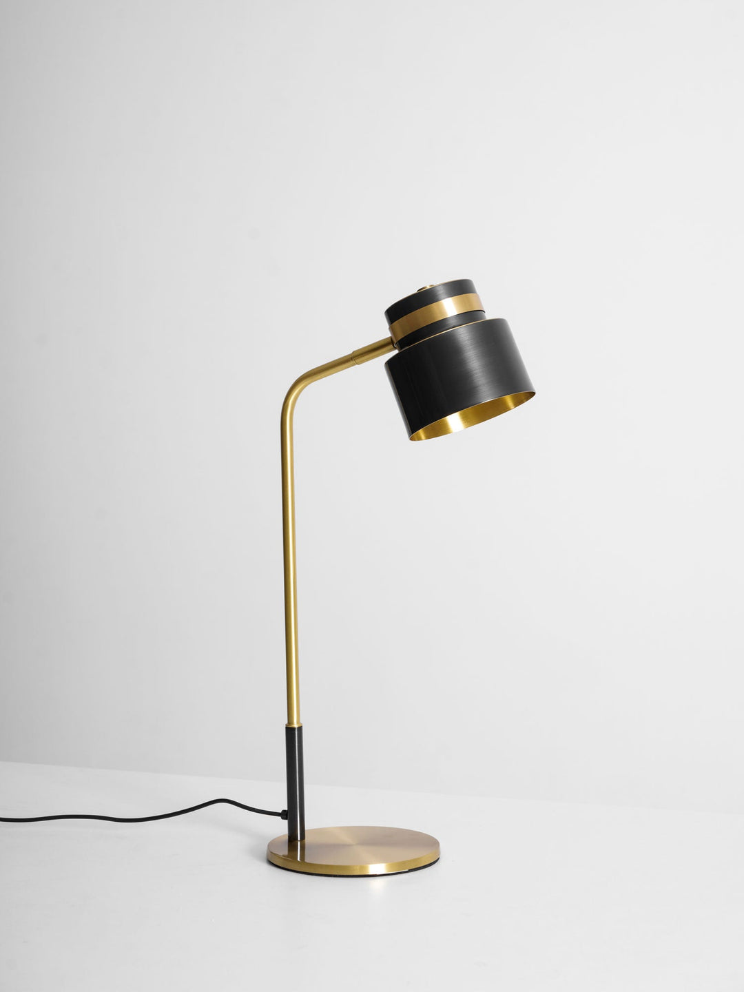 Ari Scandustrial Bordslampa