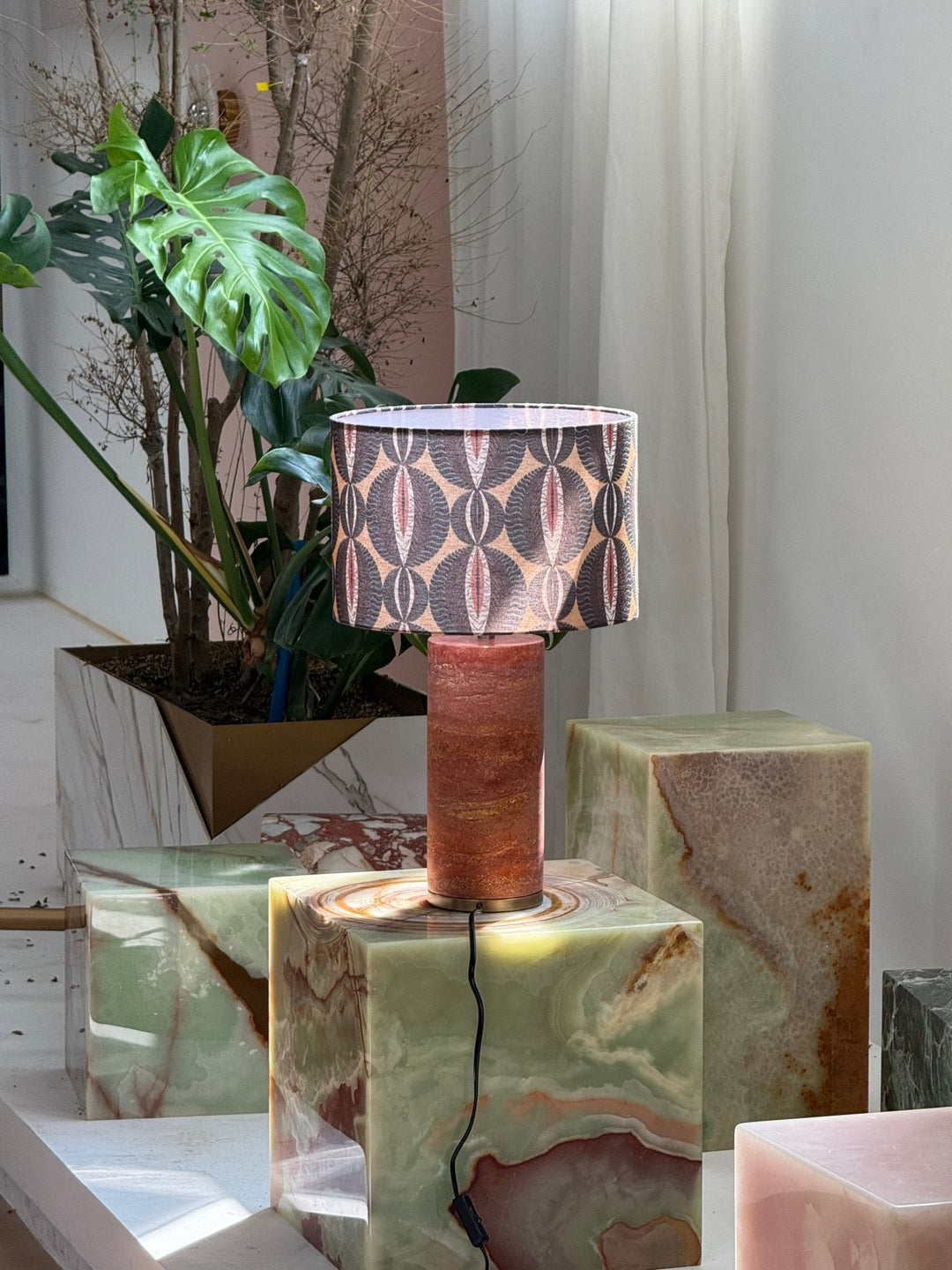 Aria Sten Bordslampa