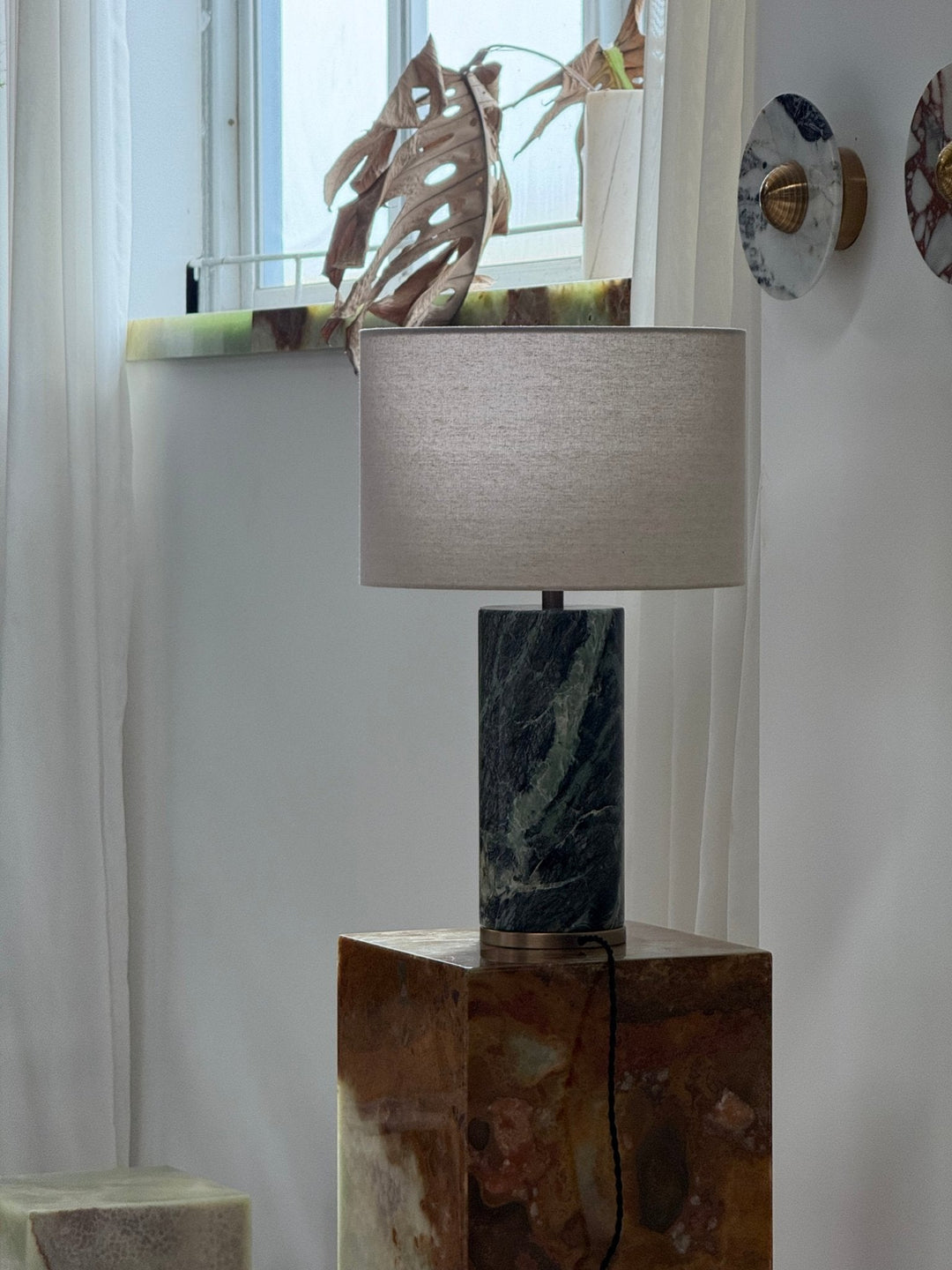 Aria Sten Bordslampa