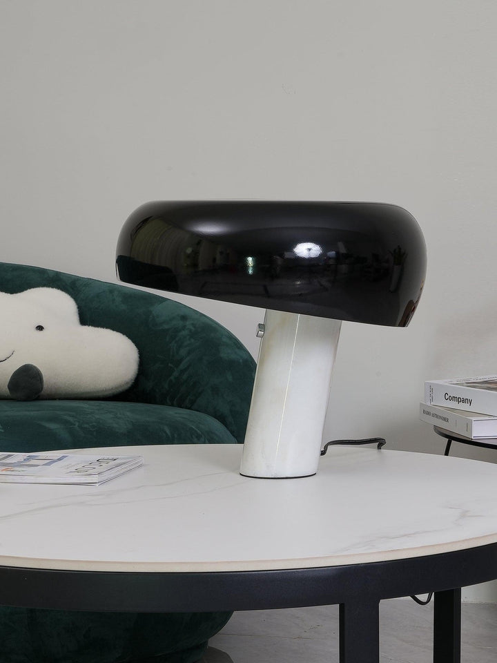 Nucleus Marmor Bordslampa