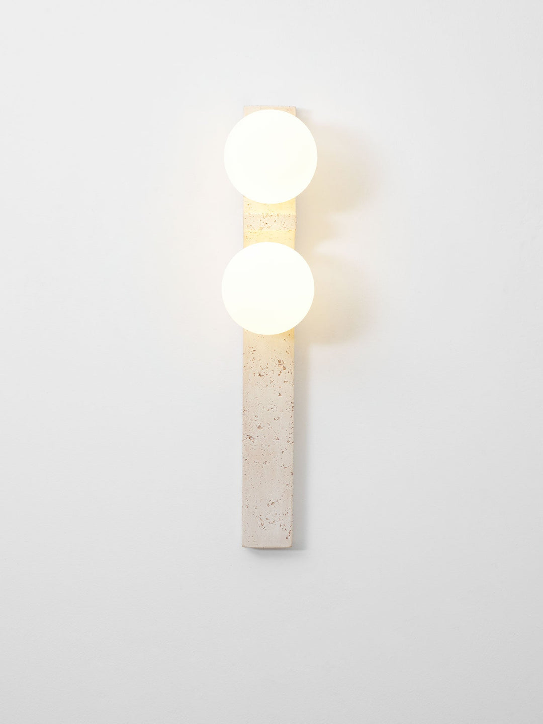 Asymmetrisk Travertin Vägglampa