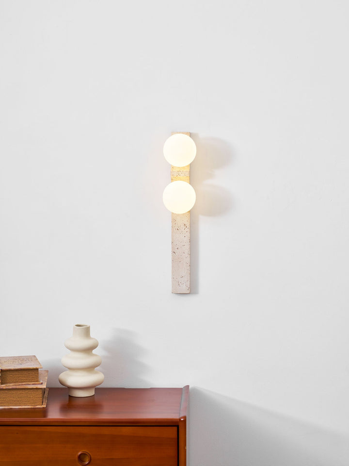 Asymmetrisk Travertin Vägglampa