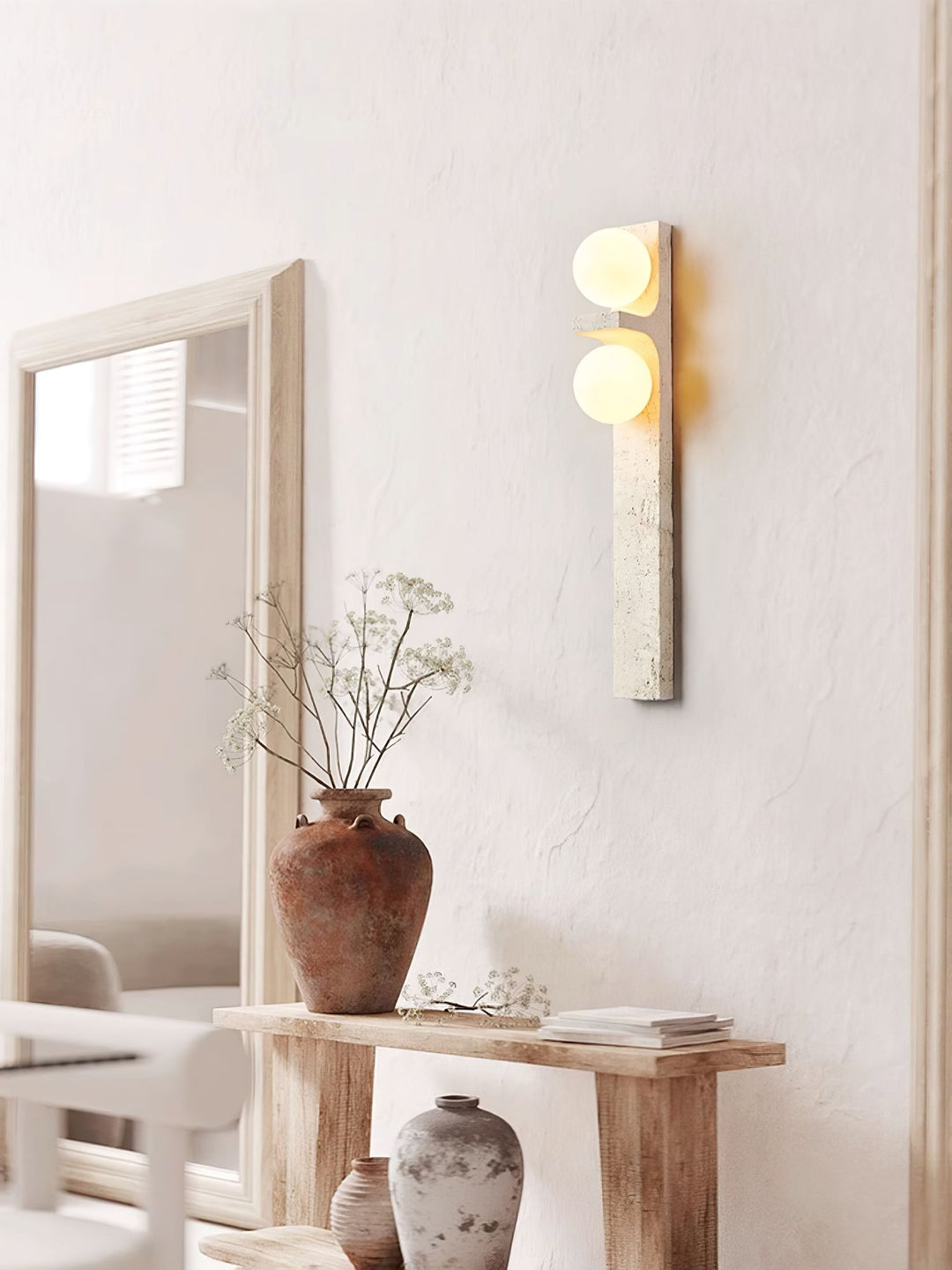 Asymmetrisk Travertin Vägglampa