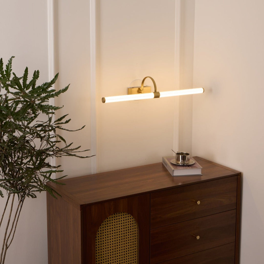 Avery Vägglampa