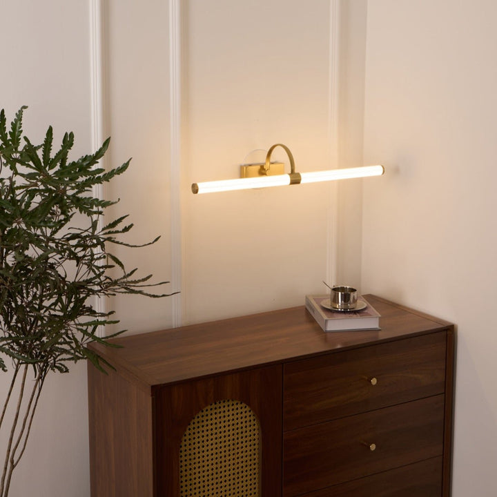 Avery Vägglampa