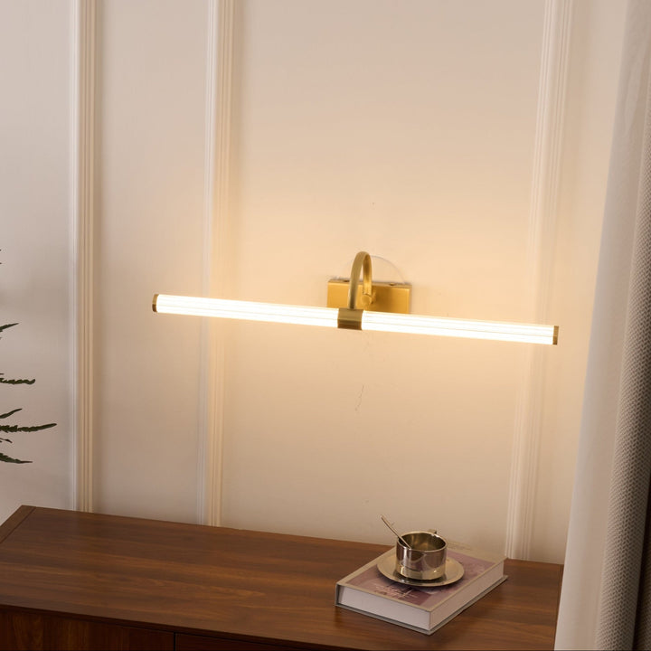 Avery Vägglampa