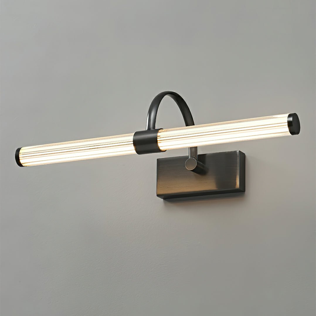 Avery Vägglampa