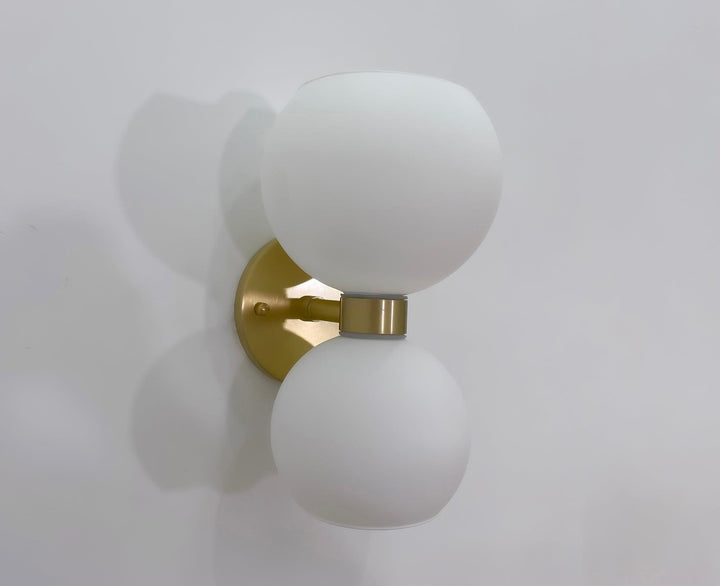 Rund pärlvägglampa
